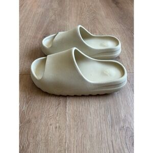 Adidas Yeezy Slides Bone Size 7 Cream Foam Slides